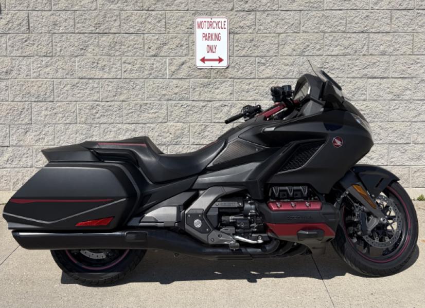 BLACK 2020 Honda GL1800